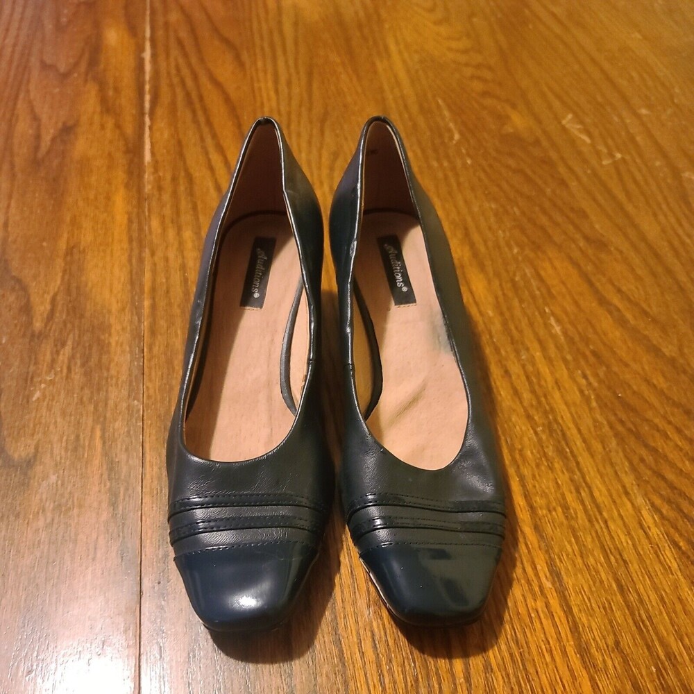 Auditions Leather Womens Navy Pumps, Size 7.0